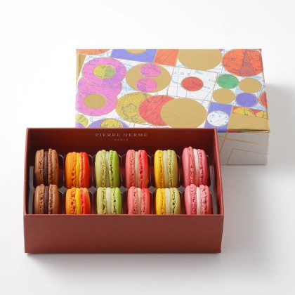 NOËL 2023 | FEATURE | ピエール・エルメ・パリ -PIERRE HERMÉ PARIS-